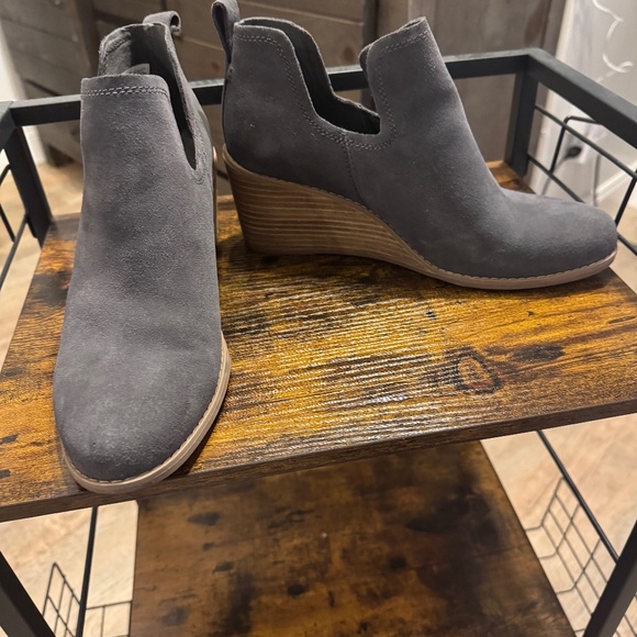 Tom’s wedge boots - Picture 1 of 1